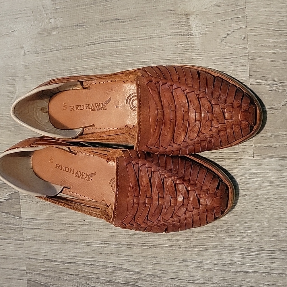 Ladies Redhawk Huaraches NWOT